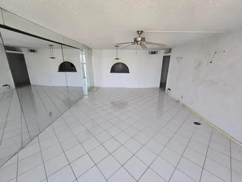 1147 Hillsboro Mile Hillsboro Beach FL 33062