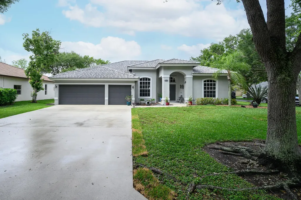 10370 NW 14th Place Coral Springs FL 33071