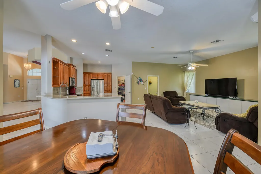 10370 NW 14th Place Coral Springs FL 33071