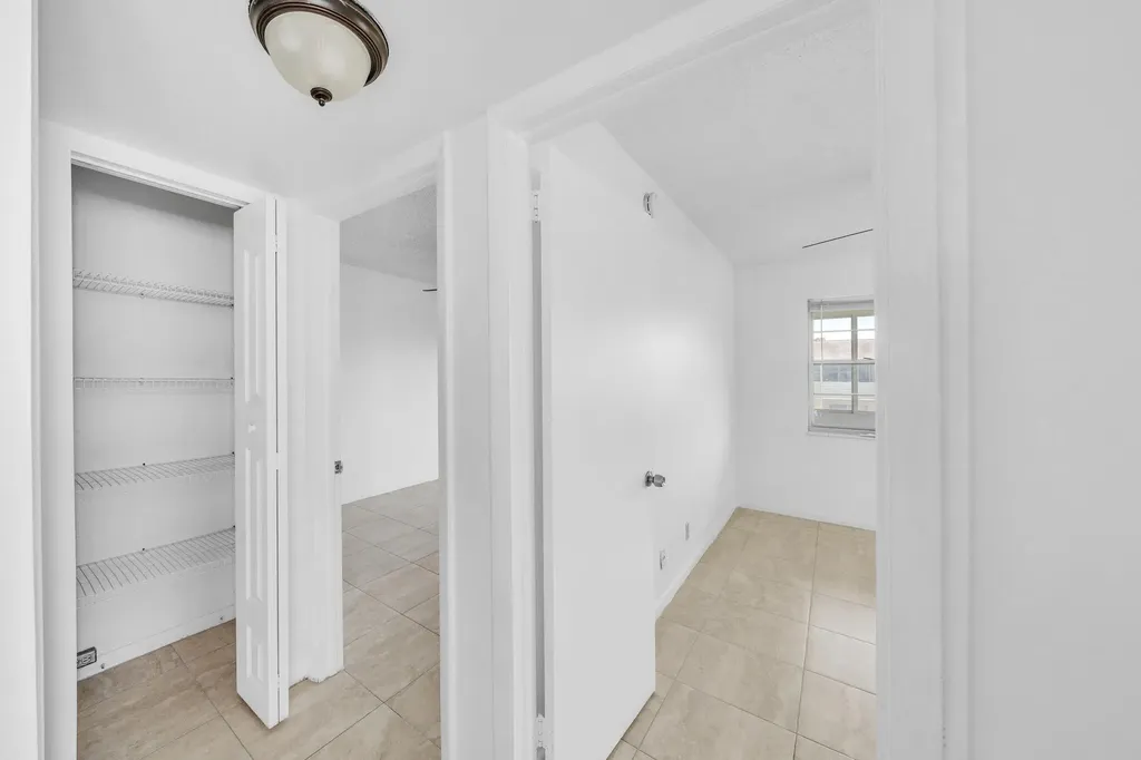 89 Canterbury D West Palm Beach FL 33417