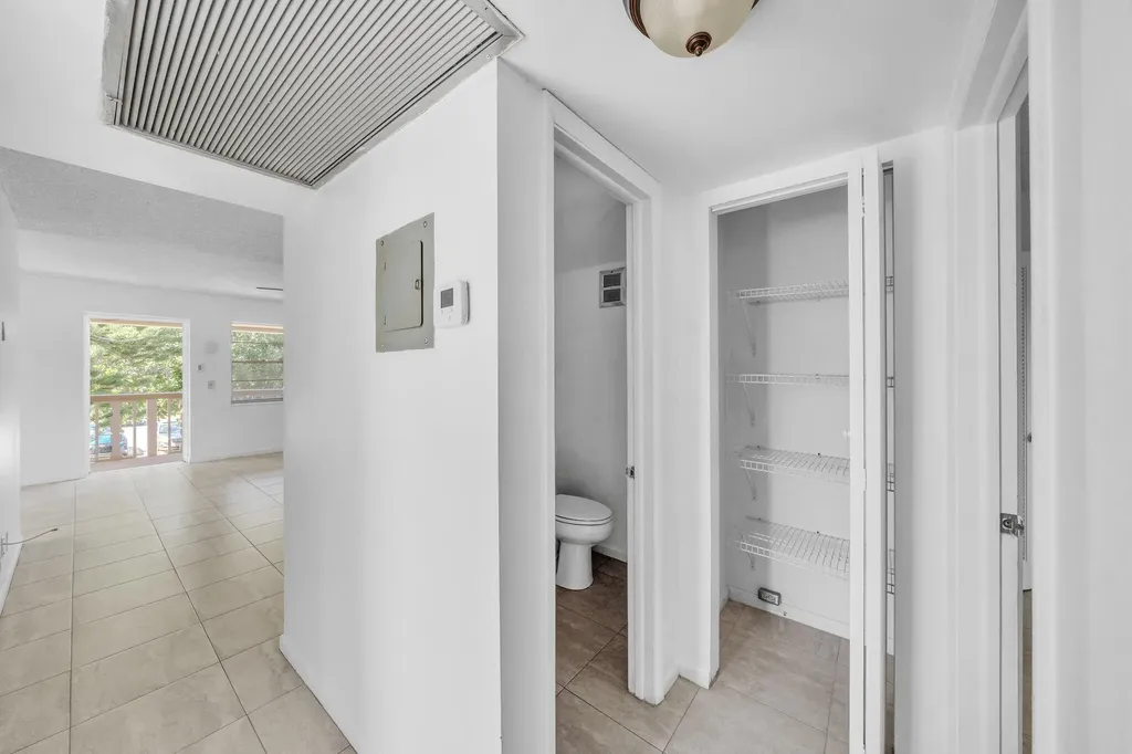 89 Canterbury D West Palm Beach FL 33417