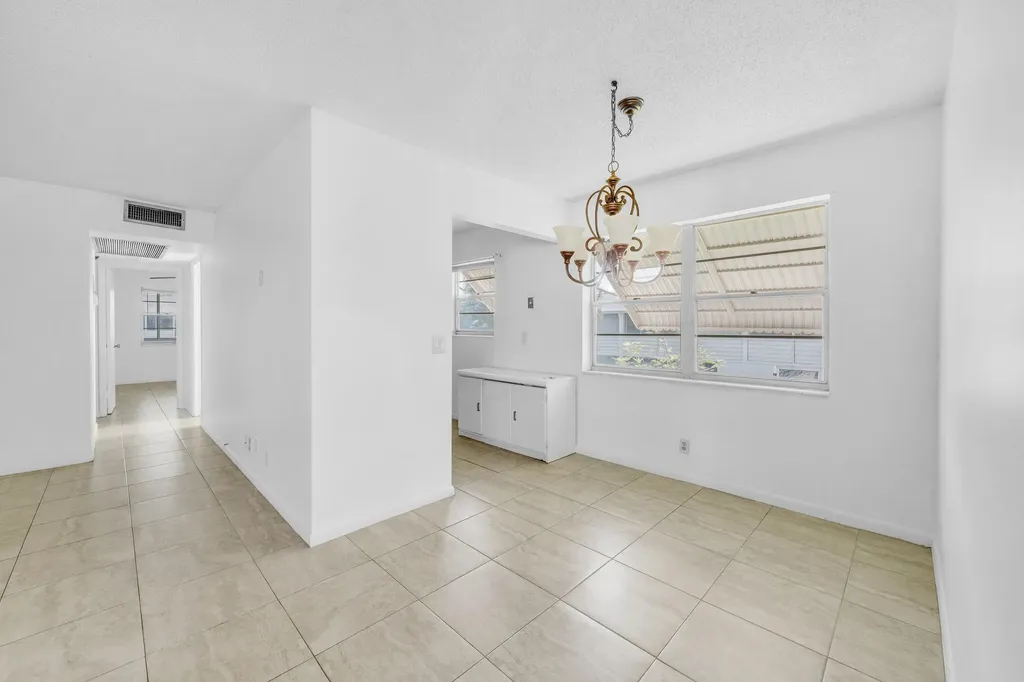 89 Canterbury D West Palm Beach FL 33417