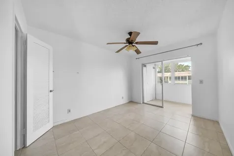 89 Canterbury D West Palm Beach FL 33417