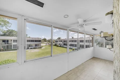 89 Canterbury D West Palm Beach FL 33417