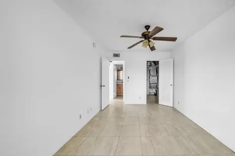 89 Canterbury D West Palm Beach FL 33417