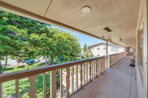 89 Canterbury D West Palm Beach FL 33417