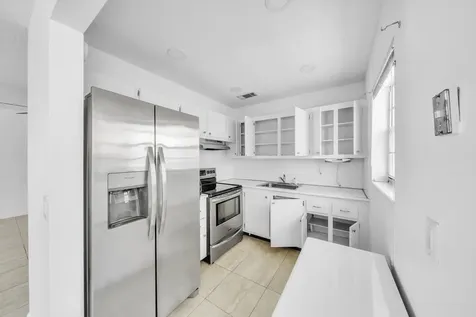 89 Canterbury D West Palm Beach FL 33417