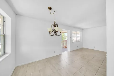 89 Canterbury D West Palm Beach FL 33417