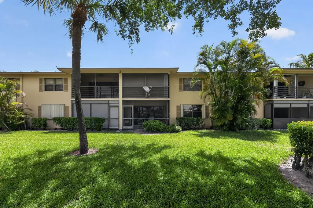 2898 SW 22nd Circle Delray Beach FL 33445
