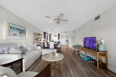 2898 SW 22nd Circle Delray Beach FL 33445