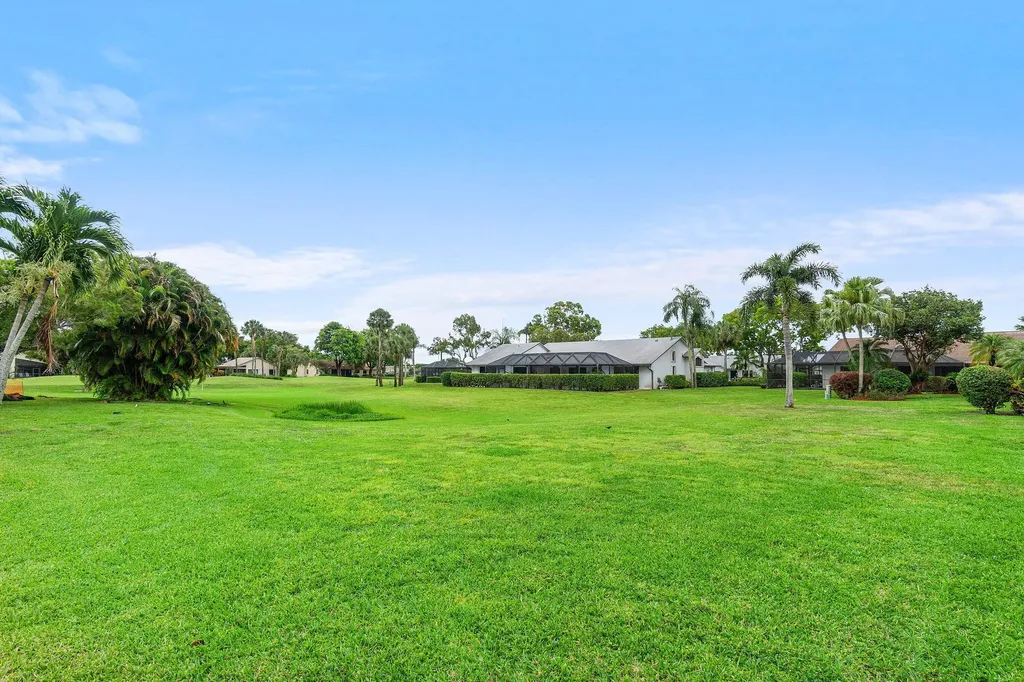 5692 Willow Creek Lane Delray Beach FL 33484