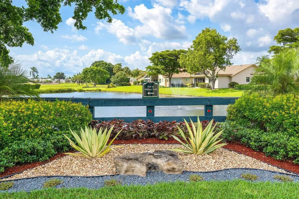 5692 Willow Creek Lane Delray Beach FL 33484