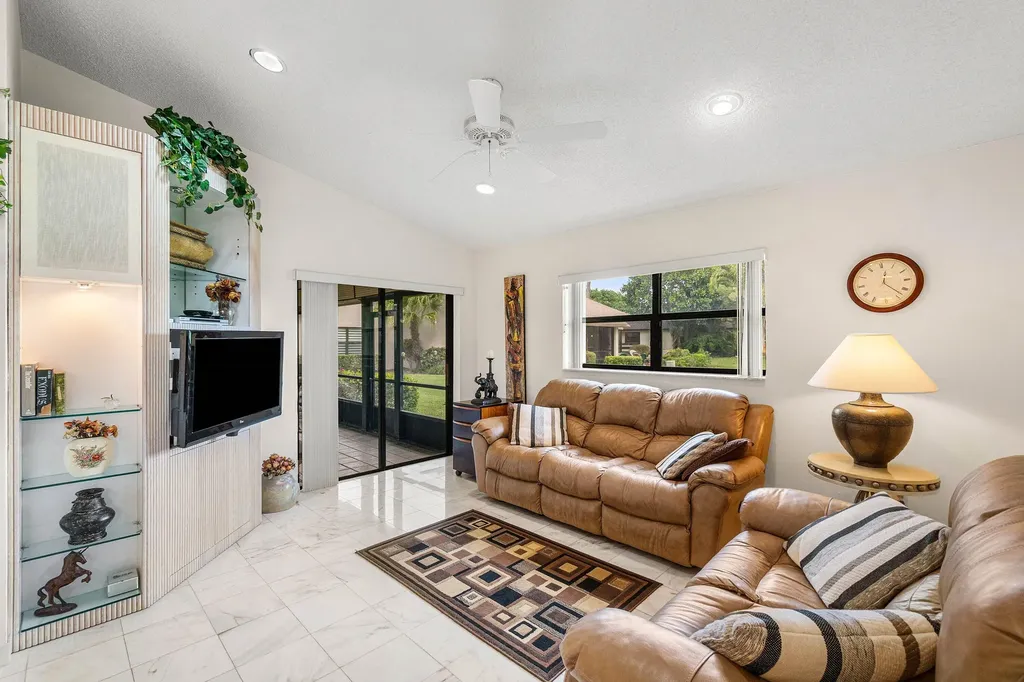 5692 Willow Creek Lane Delray Beach FL 33484