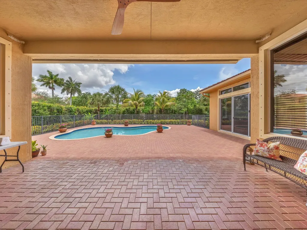 7678 NW 117th Lane Parkland FL 33076