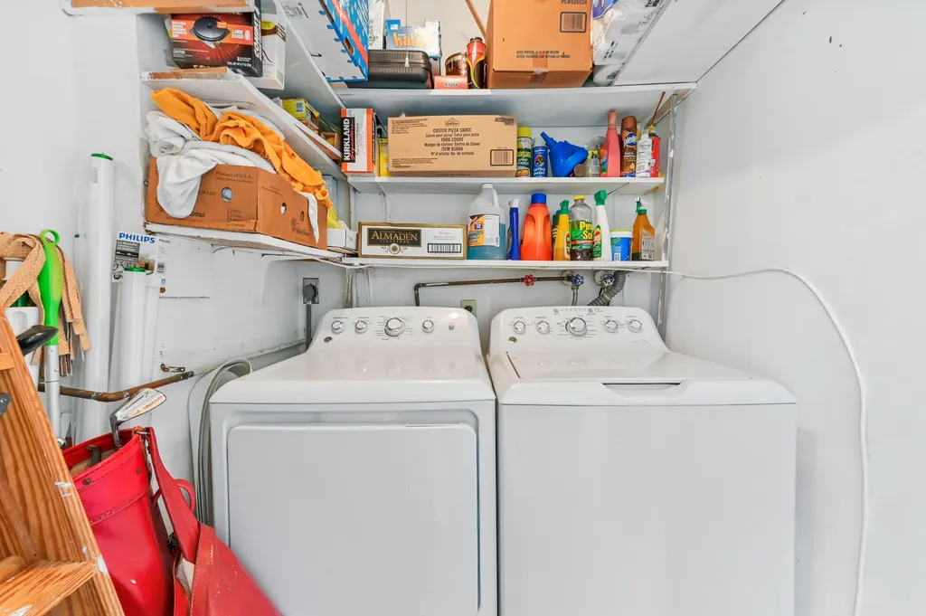346 Capri Delray Beach FL 33484