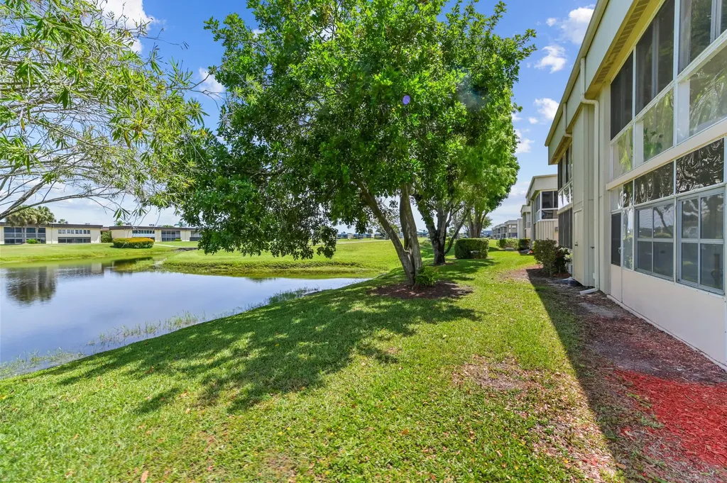 346 Capri Delray Beach FL 33484