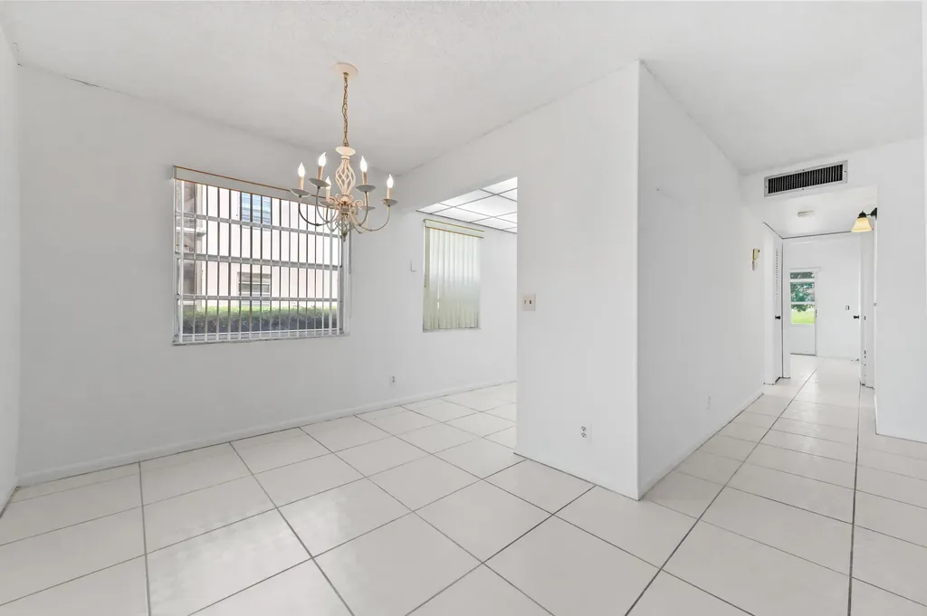 346 Capri Delray Beach FL 33484
