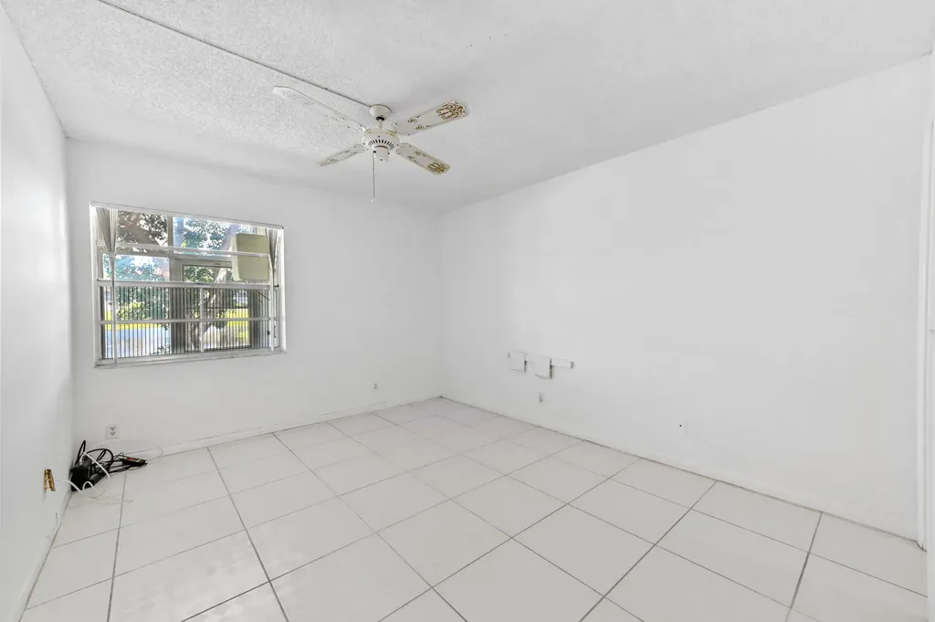 346 Capri Delray Beach FL 33484