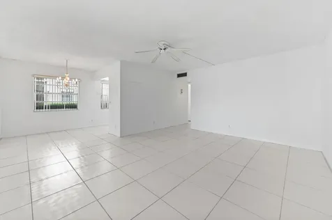 346 Capri Delray Beach FL 33484