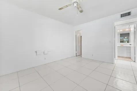 346 Capri Delray Beach FL 33484
