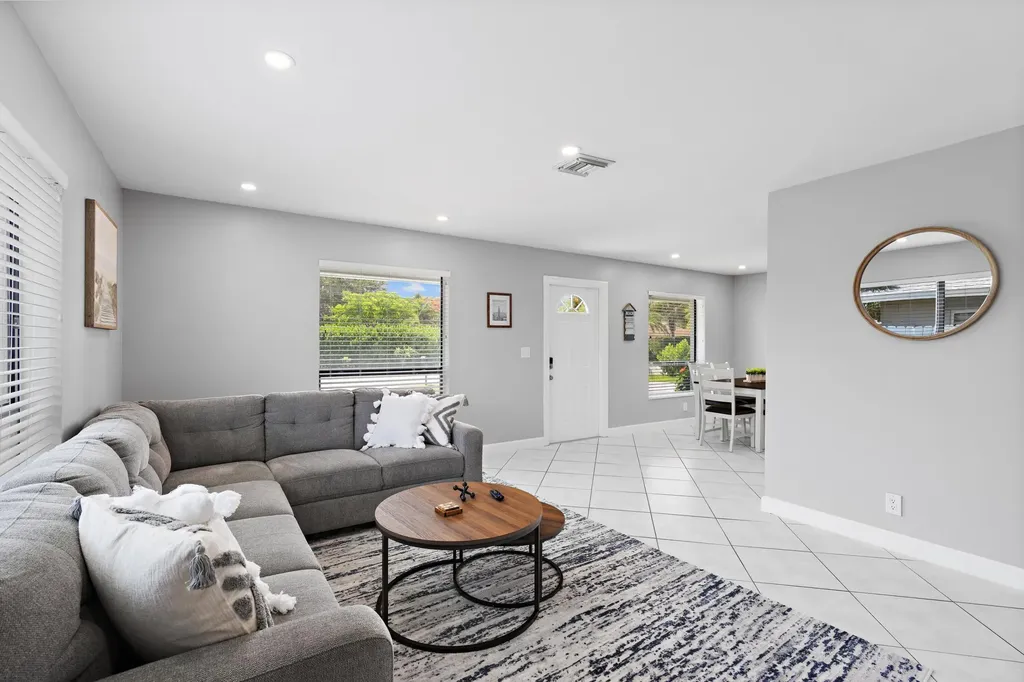 3372 NE 5th Drive Boca Raton FL 33431