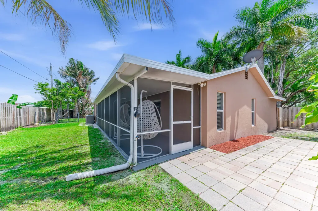 9159 Honeywell Road Lake Worth FL 33467