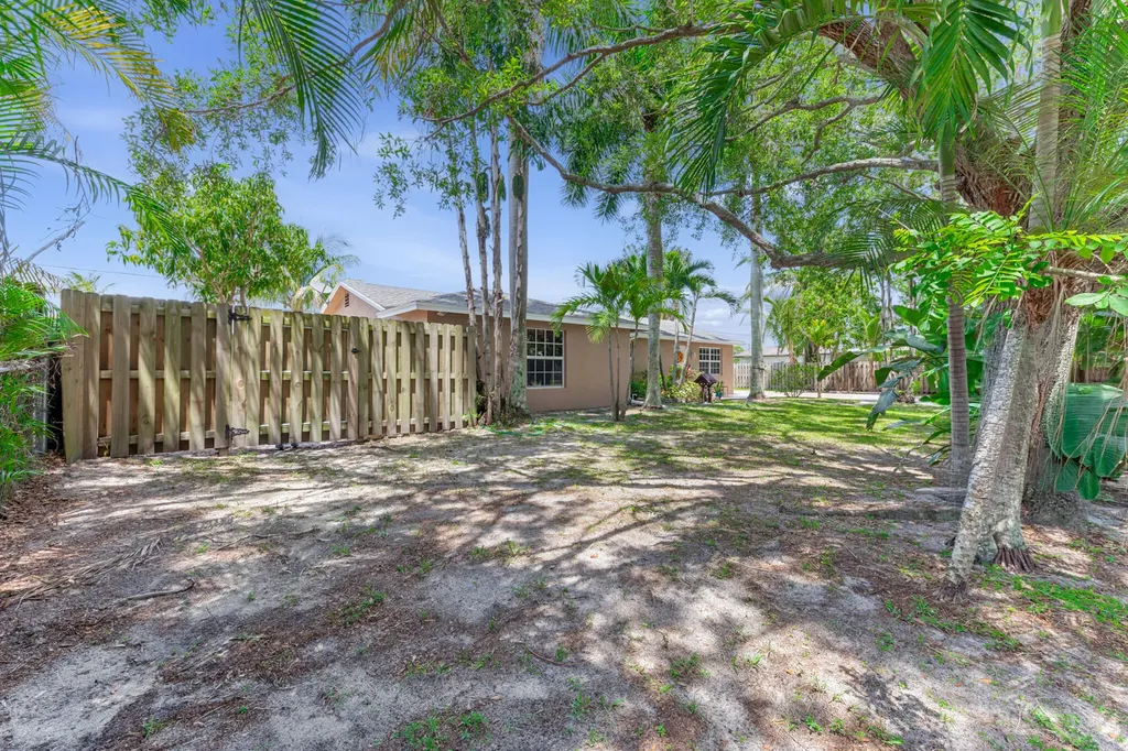 9159 Honeywell Road Lake Worth FL 33467