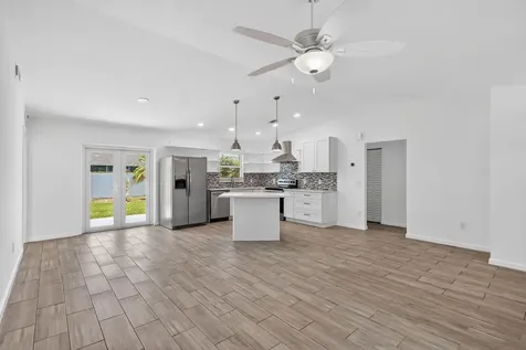 2190 SW Kail Street Port St Lucie FL 34984