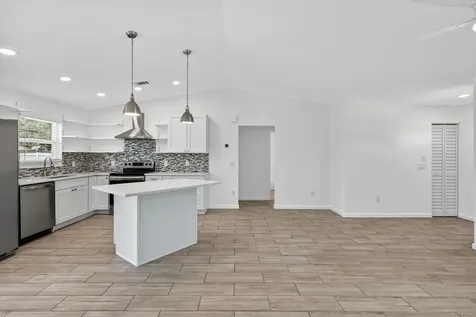 2190 SW Kail Street Port St Lucie FL 34984