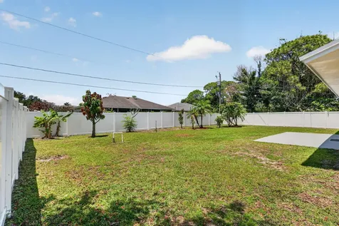 2190 SW Kail Street Port St Lucie FL 34984