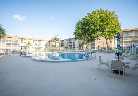 400 W Village Green Circle Circle W Palm Springs FL 33461