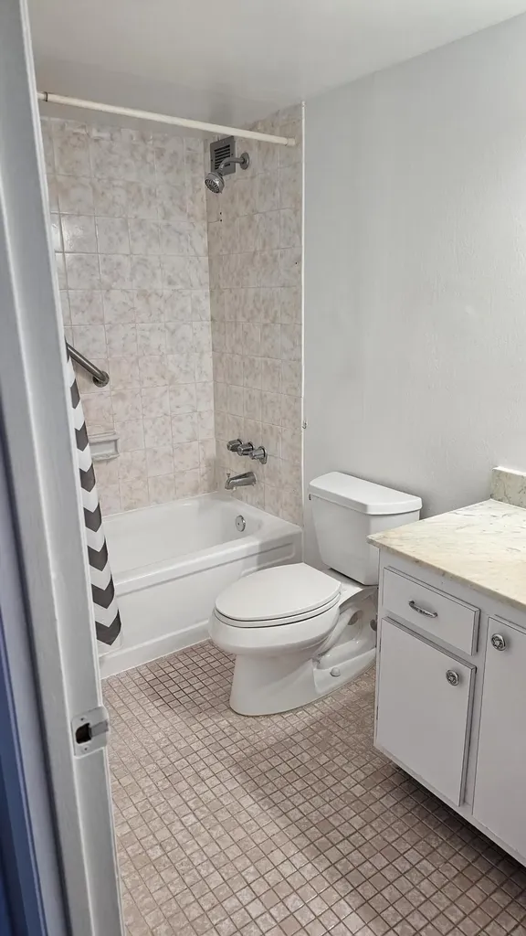 2780 NE 183rd Street Aventura FL 33160