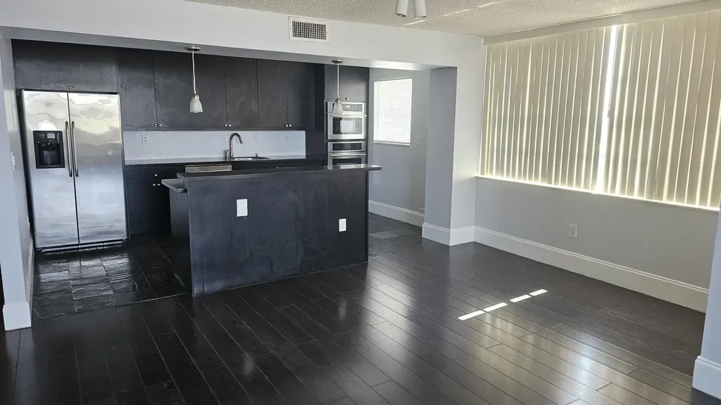 2780 NE 183rd Street Aventura FL 33160