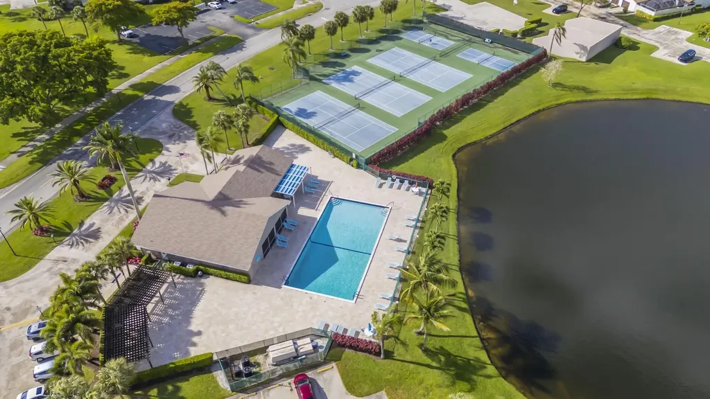 9130 Vineland Court Boca Raton FL 33496