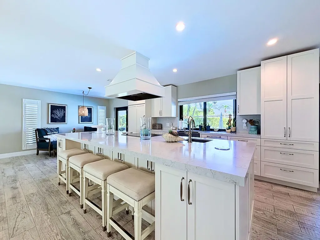 3851 NE 24th Avenue Lighthouse Point FL 33064