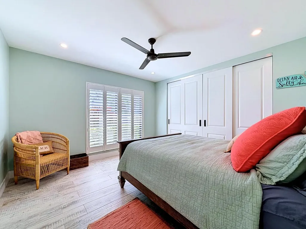 3851 NE 24th Avenue Lighthouse Point FL 33064