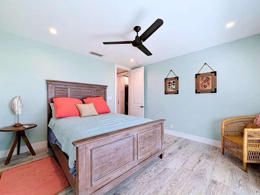 3851 NE 24th Avenue Lighthouse Point FL 33064