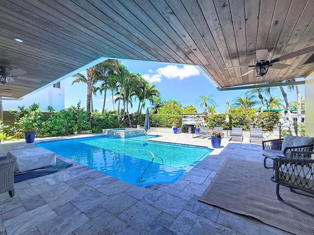 3851 NE 24th Avenue Lighthouse Point FL 33064