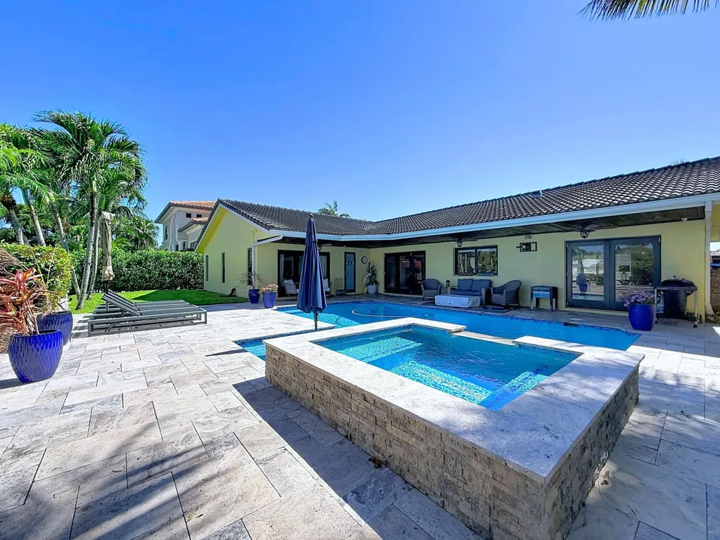 3851 NE 24th Avenue Lighthouse Point FL 33064