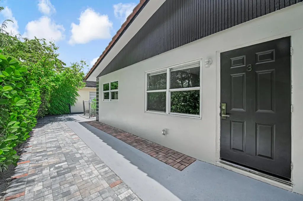 7521 NW 44th Court Coral Springs FL 33065