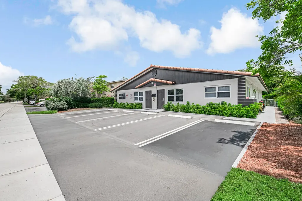 7521 NW 44th Court Coral Springs FL 33065