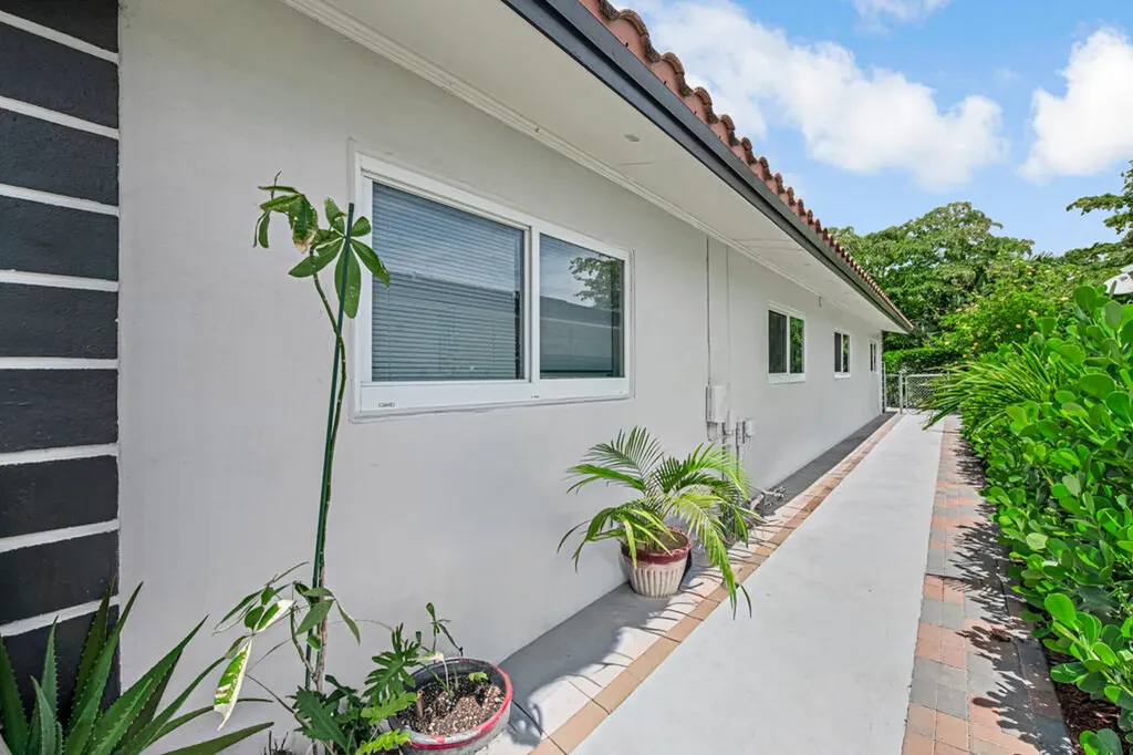 7521 NW 44th Court Coral Springs FL 33065