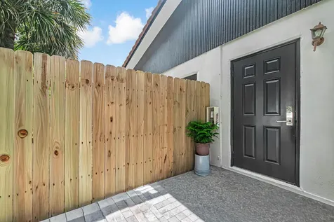 7521 NW 44th Court Coral Springs FL 33065