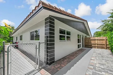 7521 NW 44th Court Coral Springs FL 33065