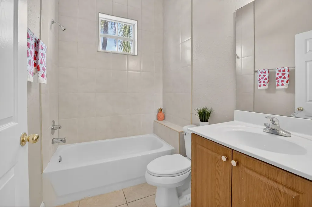 9954 Boynton Gardens Way Boynton Beach FL 33437