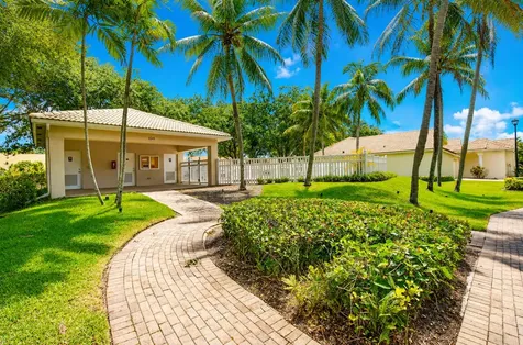 9954 Boynton Gardens Way Boynton Beach FL 33437