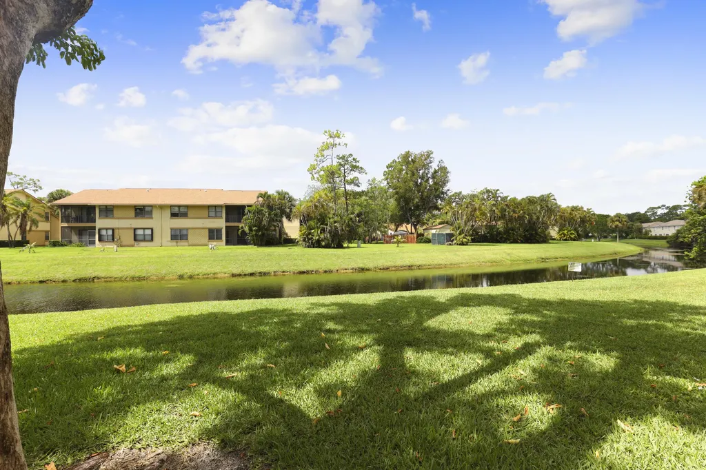 12970 Dartford Trail Wellington FL 33414