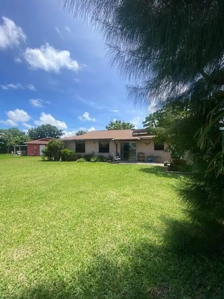 1100 Cameo Circle West Palm Beach FL 33417