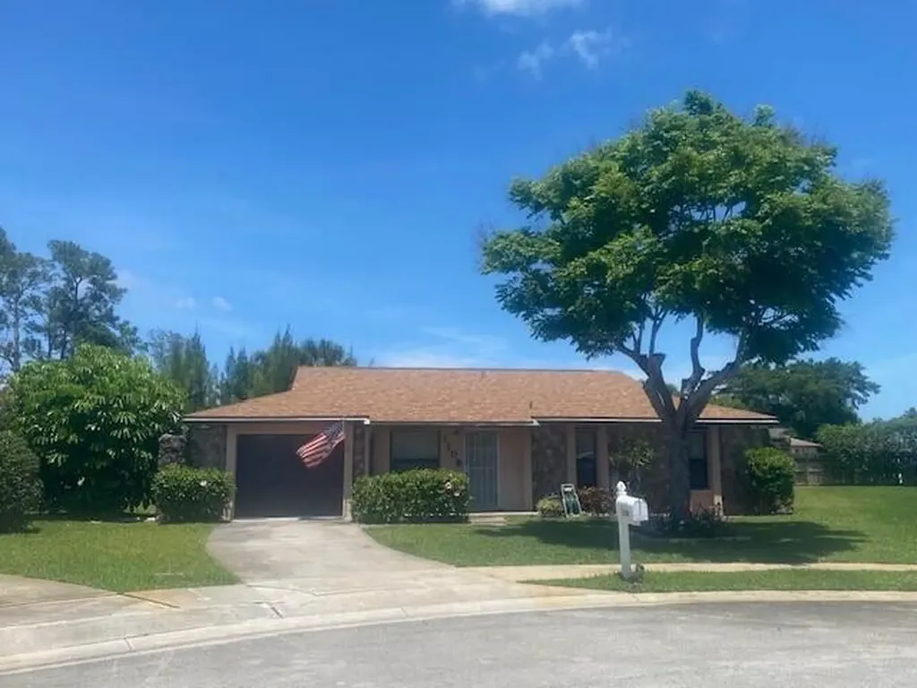 1100 Cameo Circle West Palm Beach FL 33417