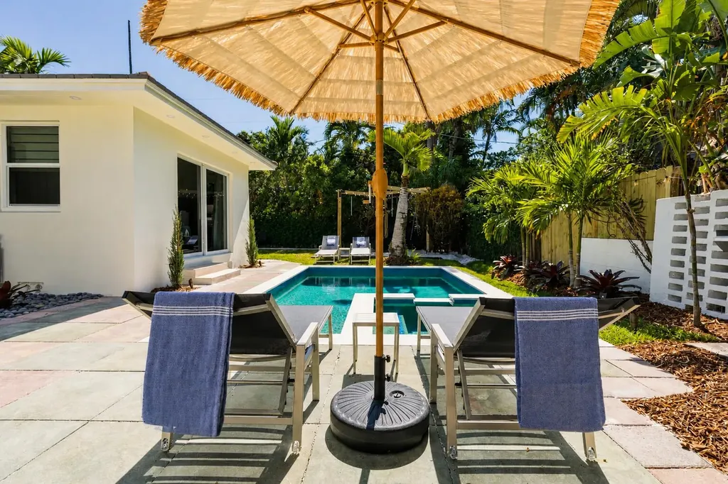 610 NE 16th Terrace Fort Lauderdale FL 33304